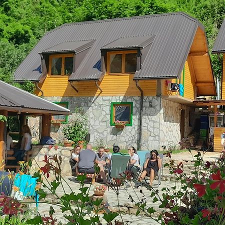 Готель Rafting Camp Encijan Фоча Екстер'єр фото