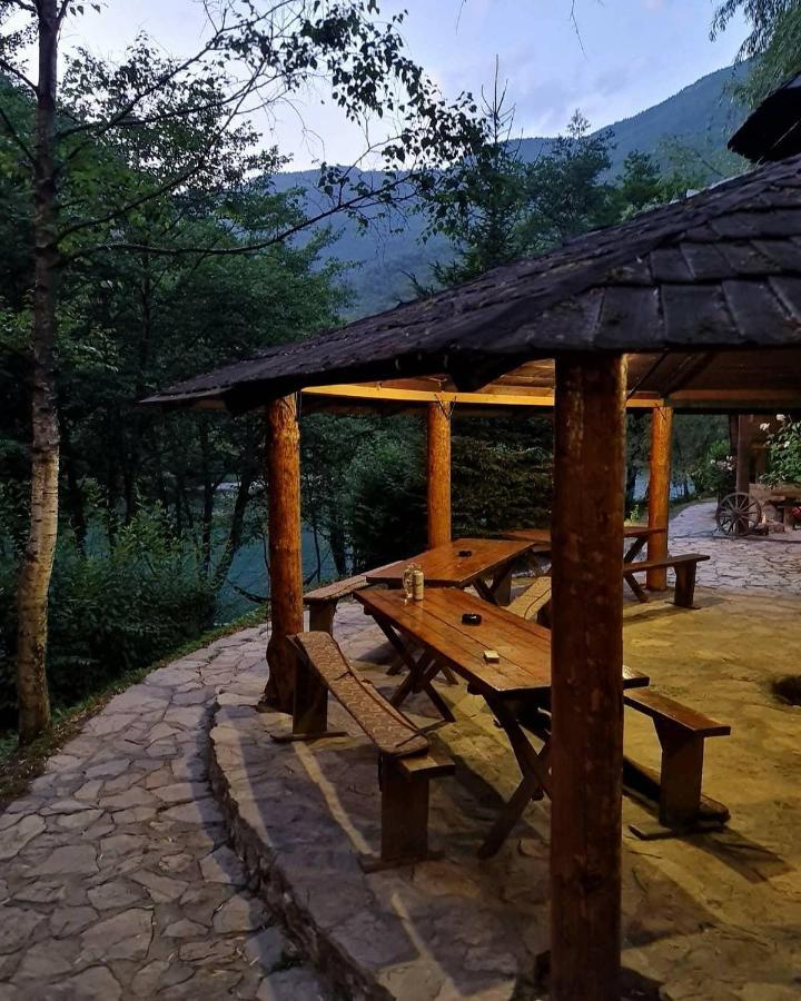 Готель Rafting Camp Encijan Фоча Екстер'єр фото