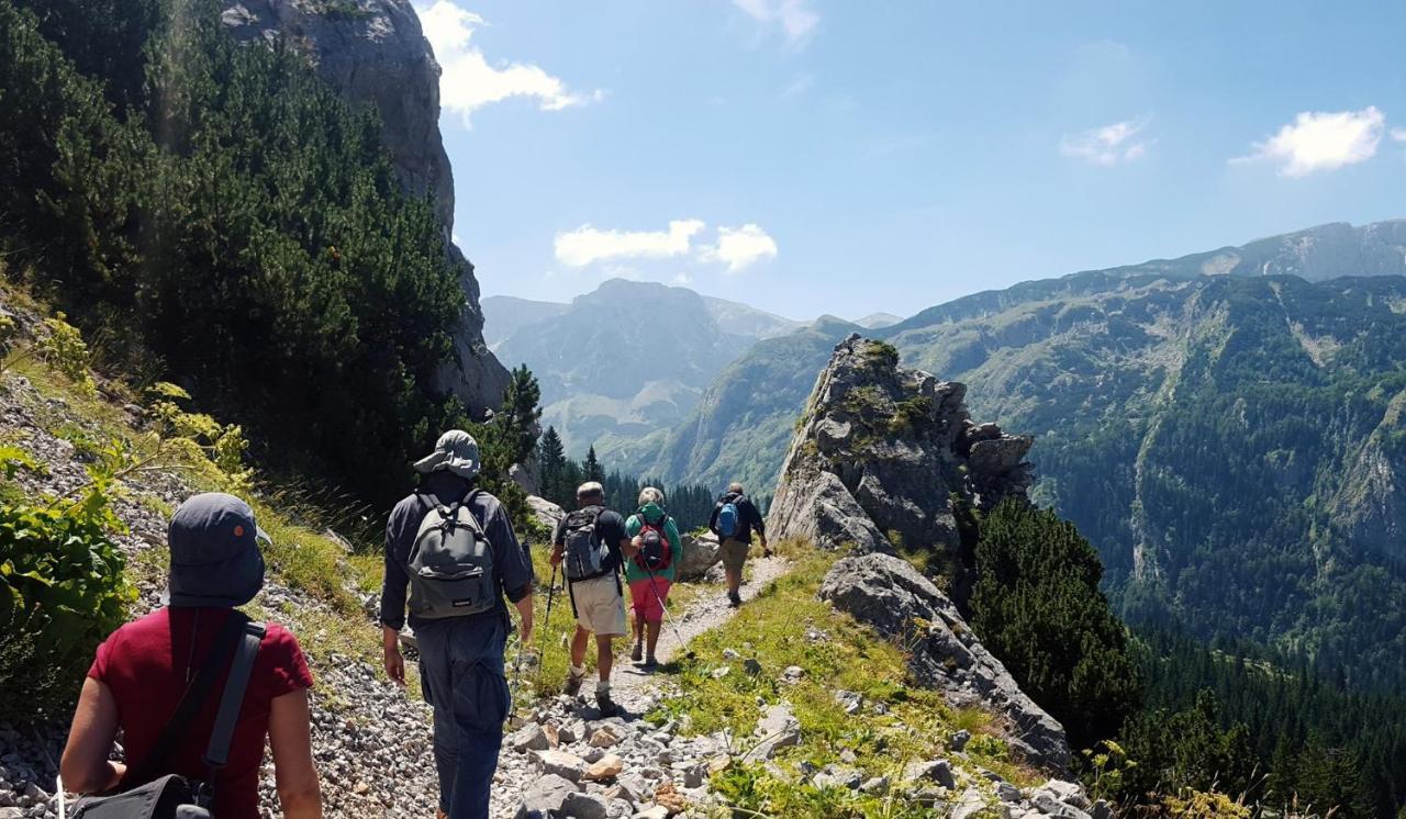 Готель Rafting Camp Encijan Фоча Екстер'єр фото