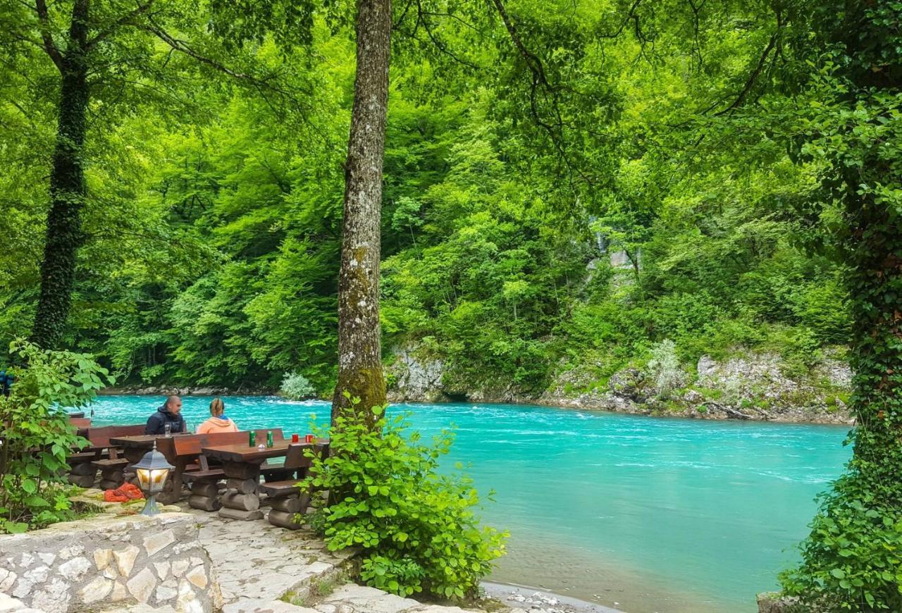 Готель Rafting Camp Encijan Фоча Екстер'єр фото