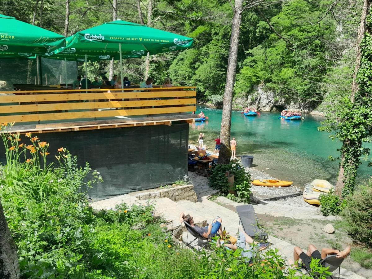 Готель Rafting Camp Encijan Фоча Екстер'єр фото
