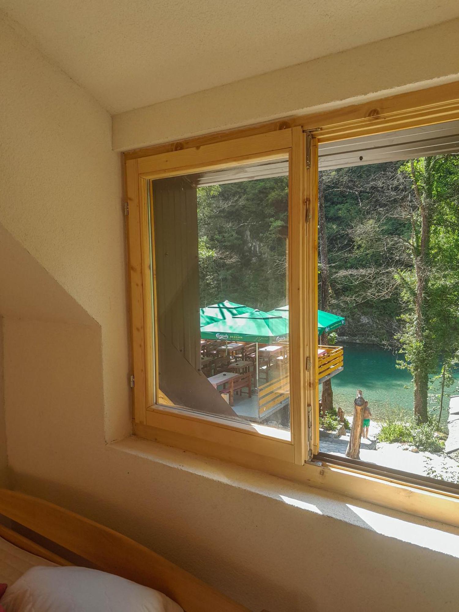 Готель Rafting Camp Encijan Фоча Екстер'єр фото