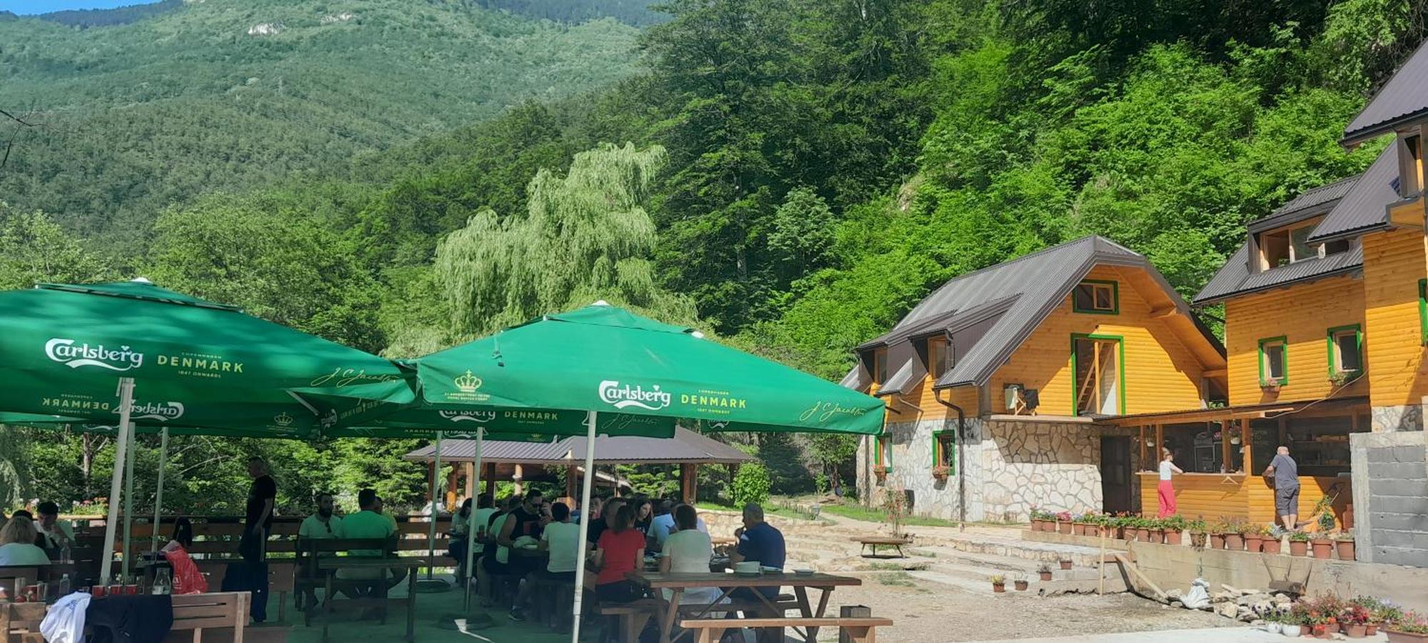 Готель Rafting Camp Encijan Фоча Екстер'єр фото