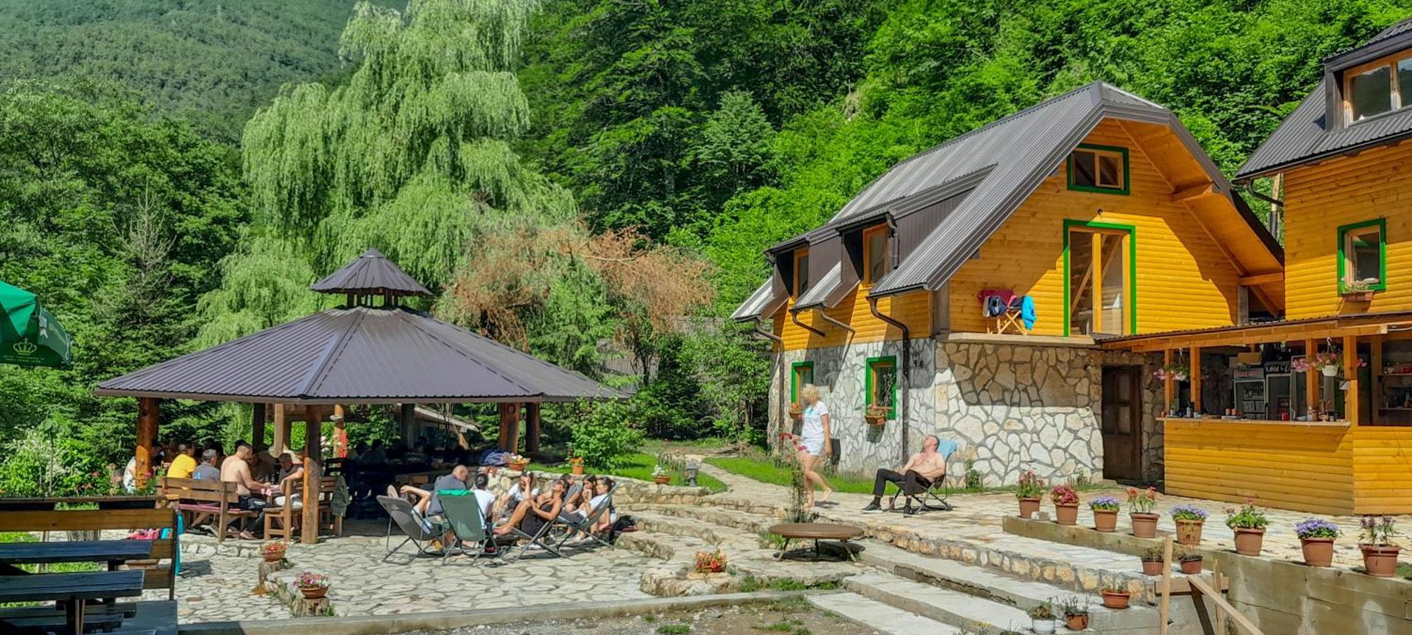 Готель Rafting Camp Encijan Фоча Екстер'єр фото